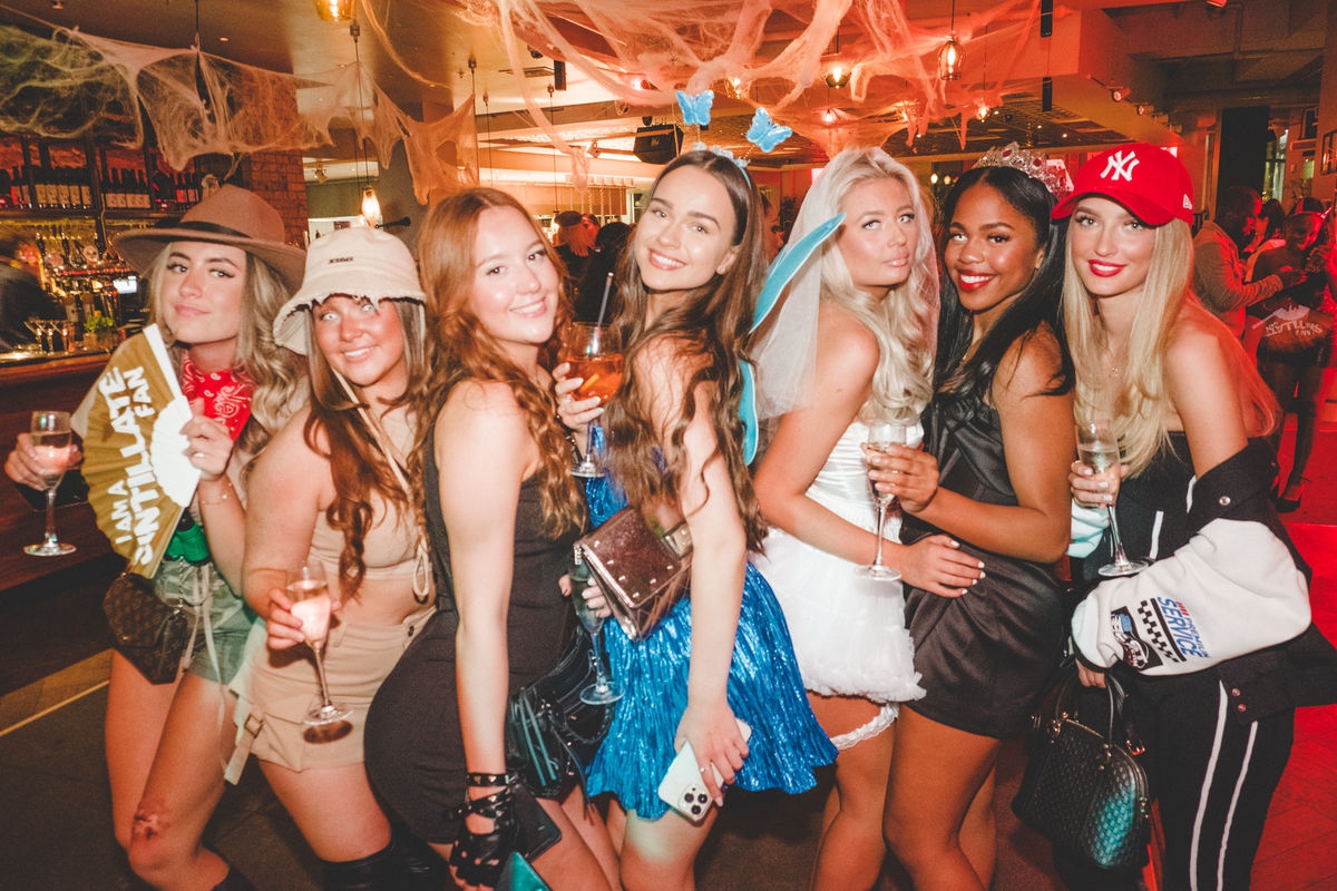 Bank Holiday Sunday Night Brunch at Brix