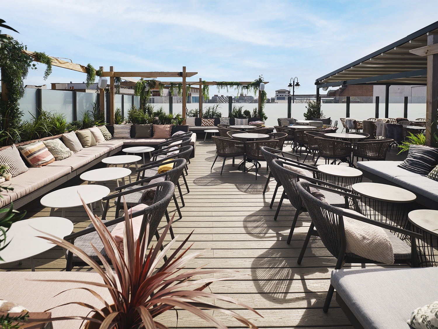 SINTILLATE Bank Holiday Rooftop Party at The Corin