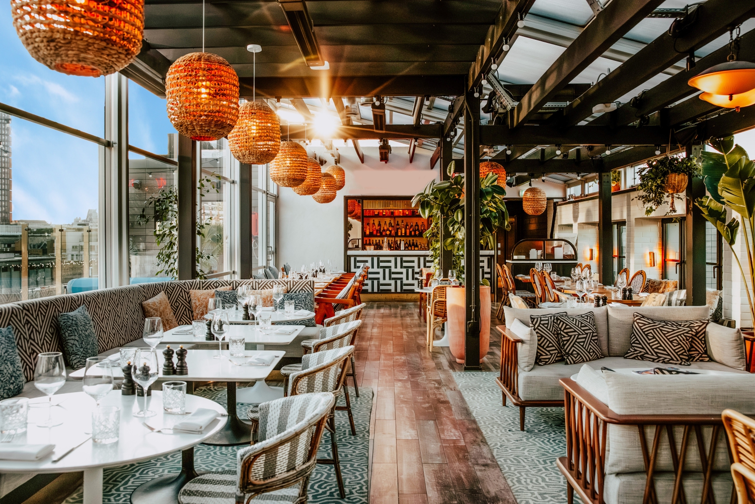 SINTILLATE Bottomless Brunch at 45th & 7th