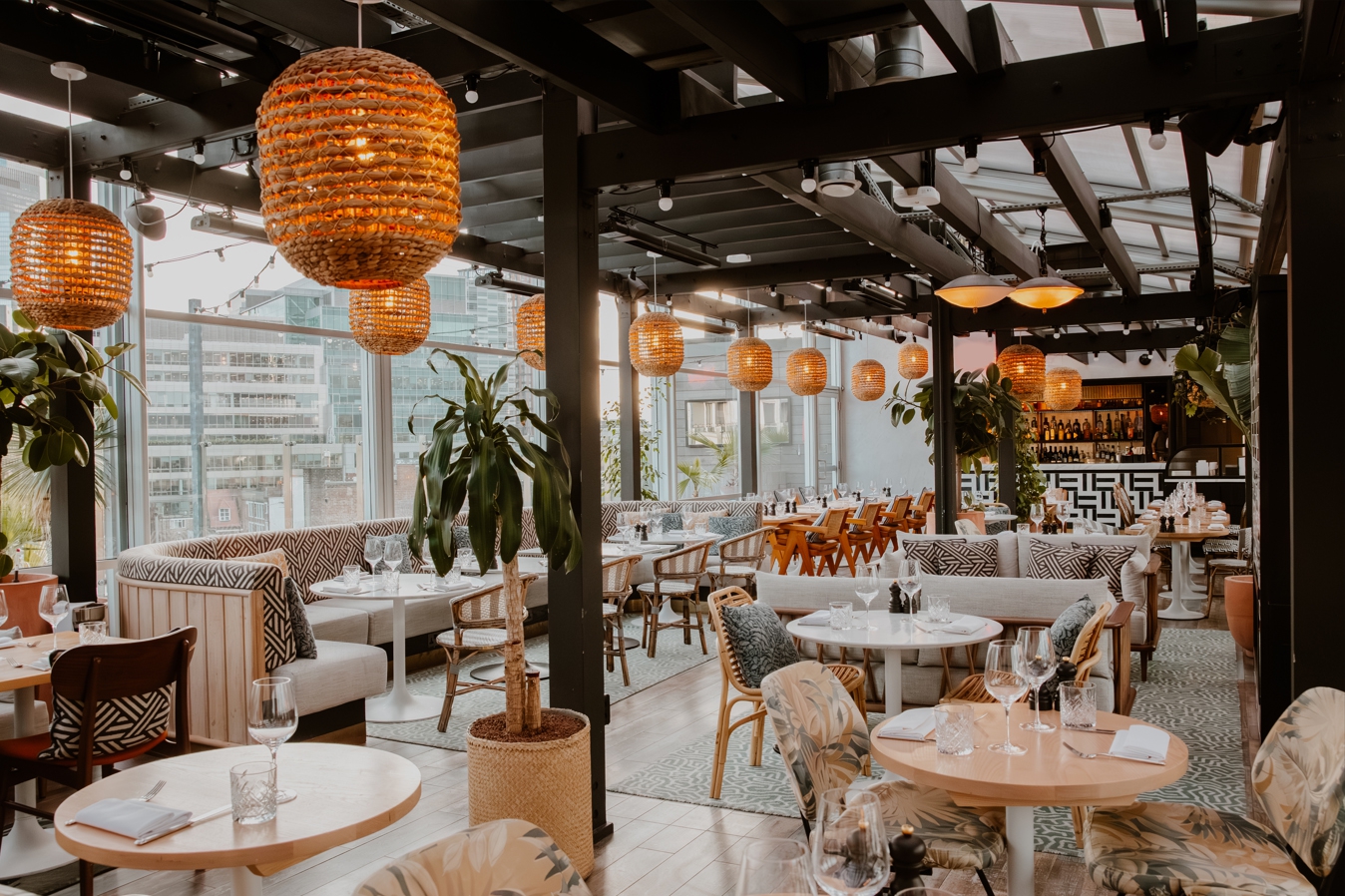 SINTILLATE Bottomless Brunch at 45th & 7th
