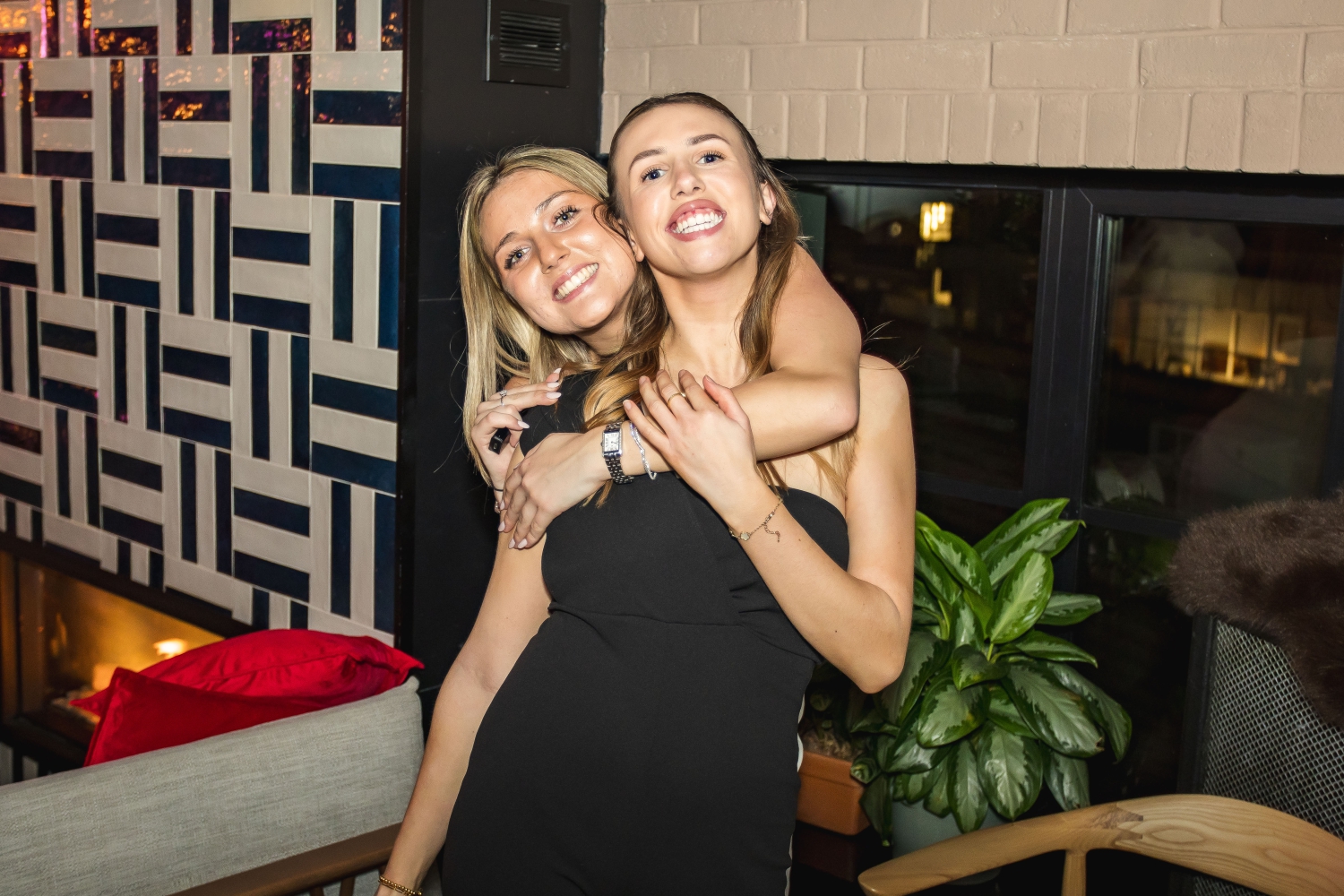 SINTILLATE Bottomless Brunch at 45th & 7th