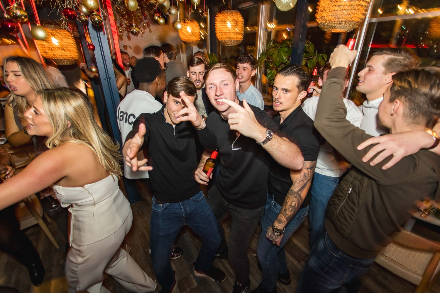 SINTILLATE Bottomless Brunch at 45th & 7th