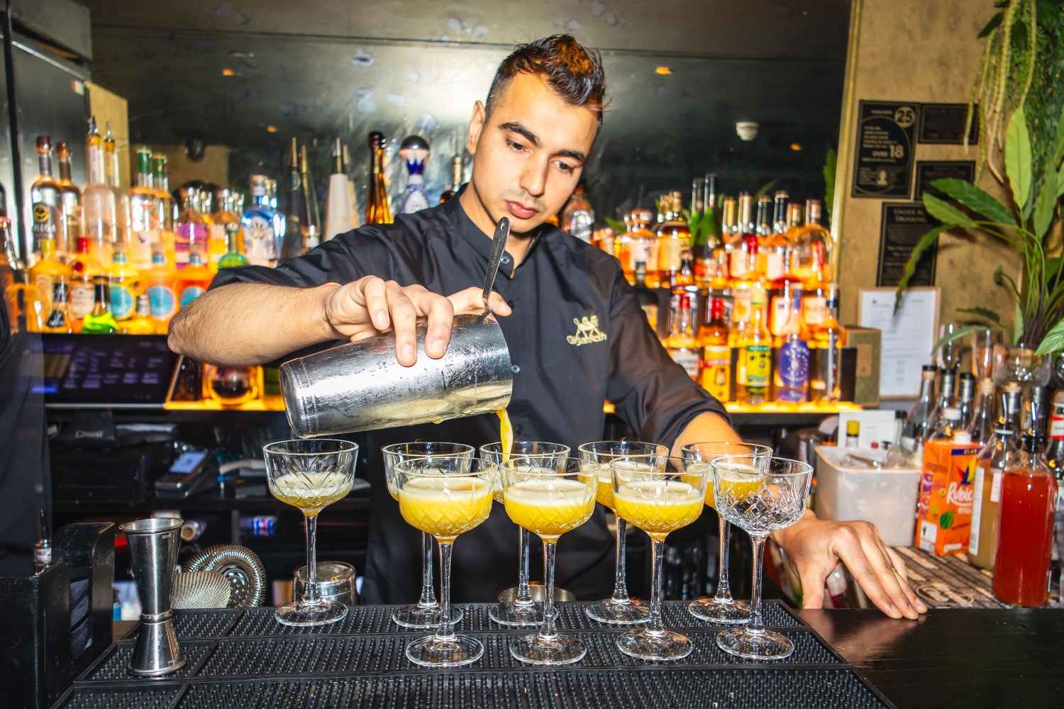 SINTILLATE Bottomless Brunch at Gilgamesh