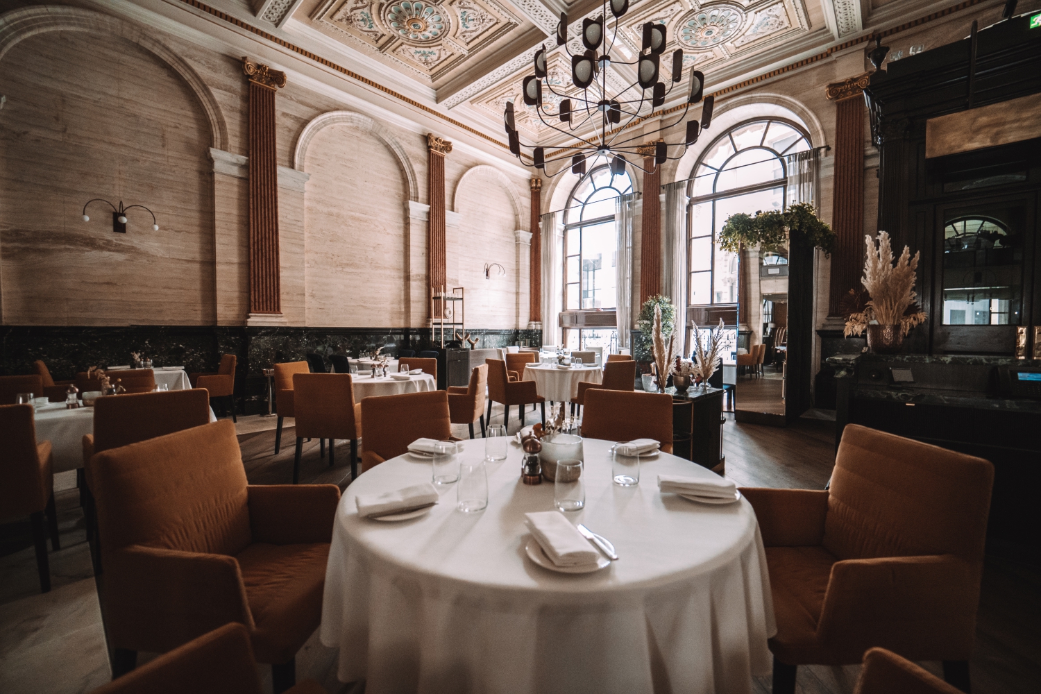 SINTILLATE Bottomless Brunch at Piazza Italiana