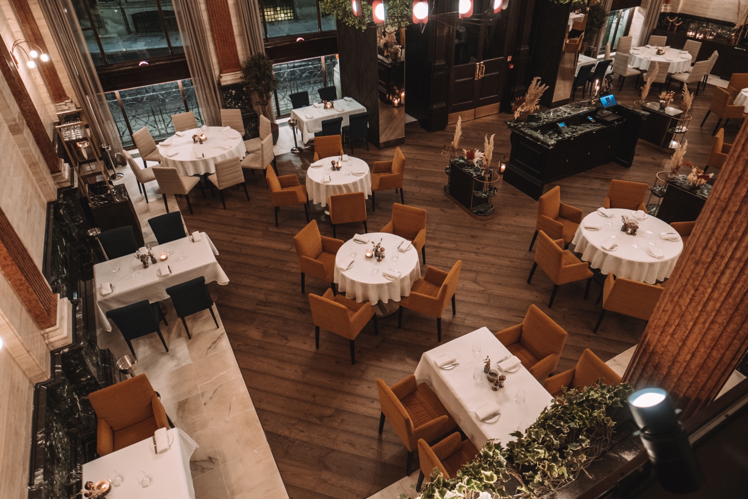 SINTILLATE Bottomless Brunch at Piazza Italiana