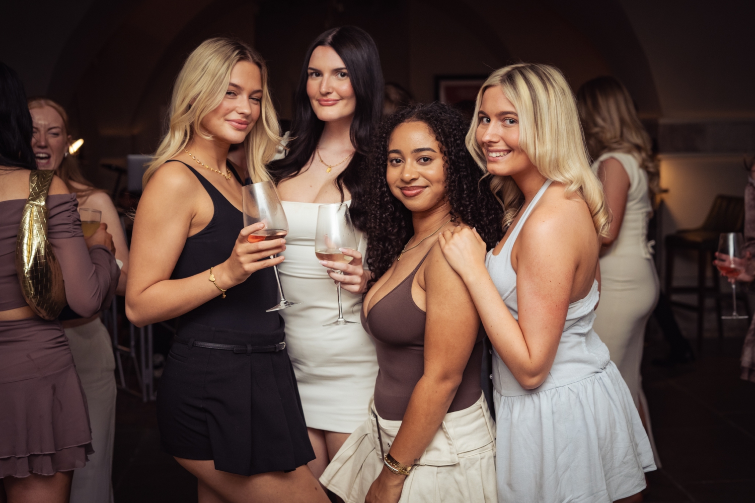 SINTILLATE Bottomless Brunch at Piazza Italiana