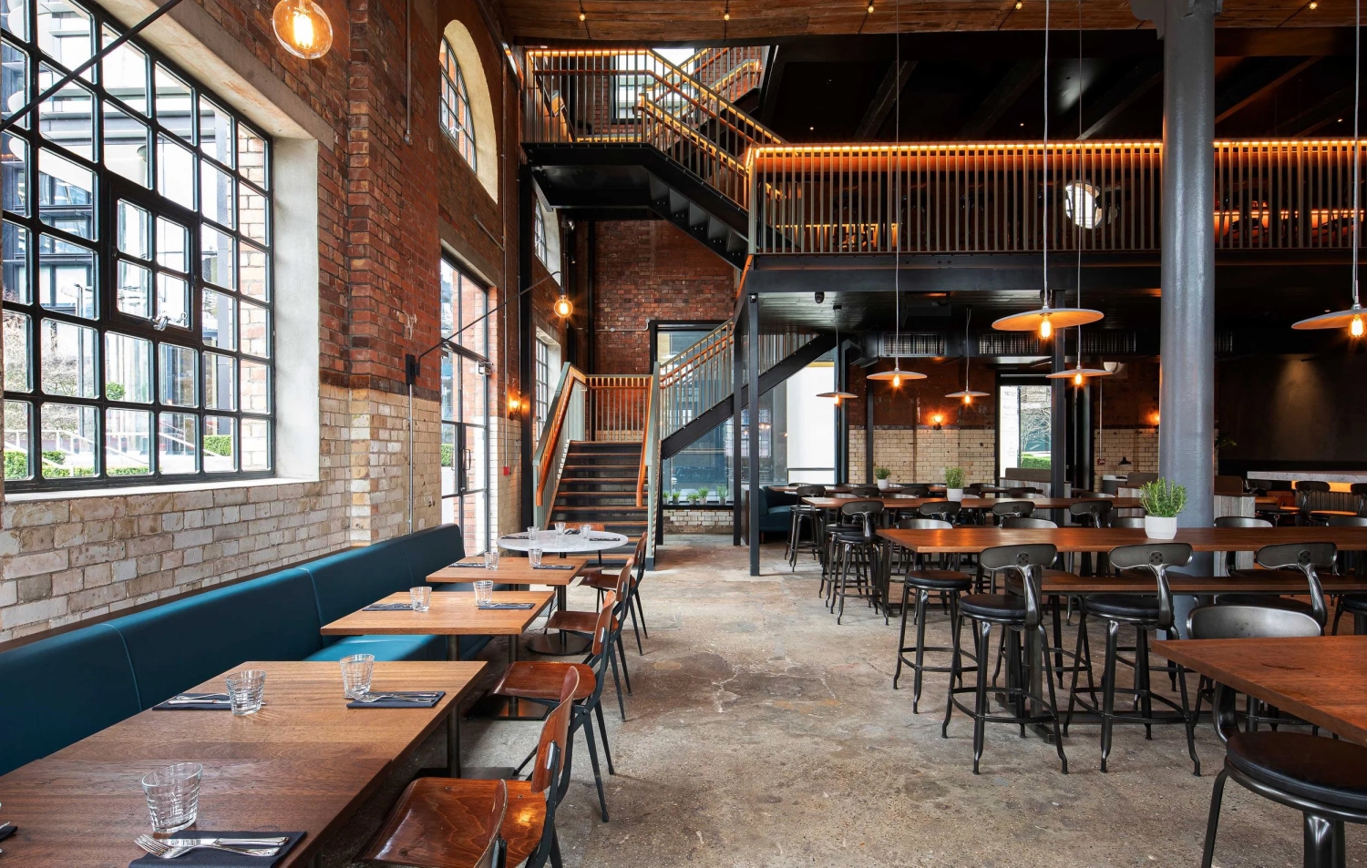 SINTILLATE Bottomless Brunch at The Light Bar