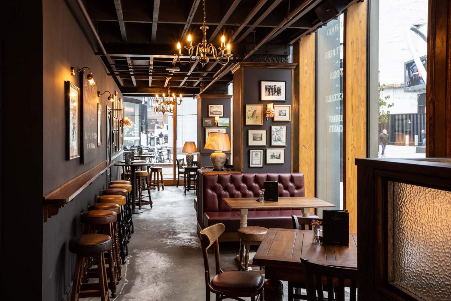 SINTILLATE Bottomless Party Brunch at Old Street Tavern