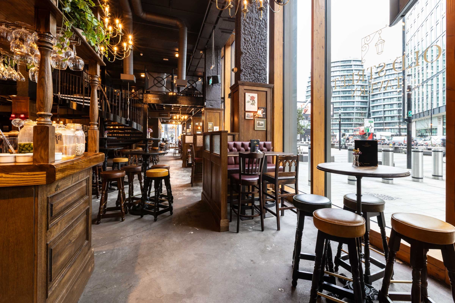 SINTILLATE Bottomless Party Brunch at Old Street Tavern