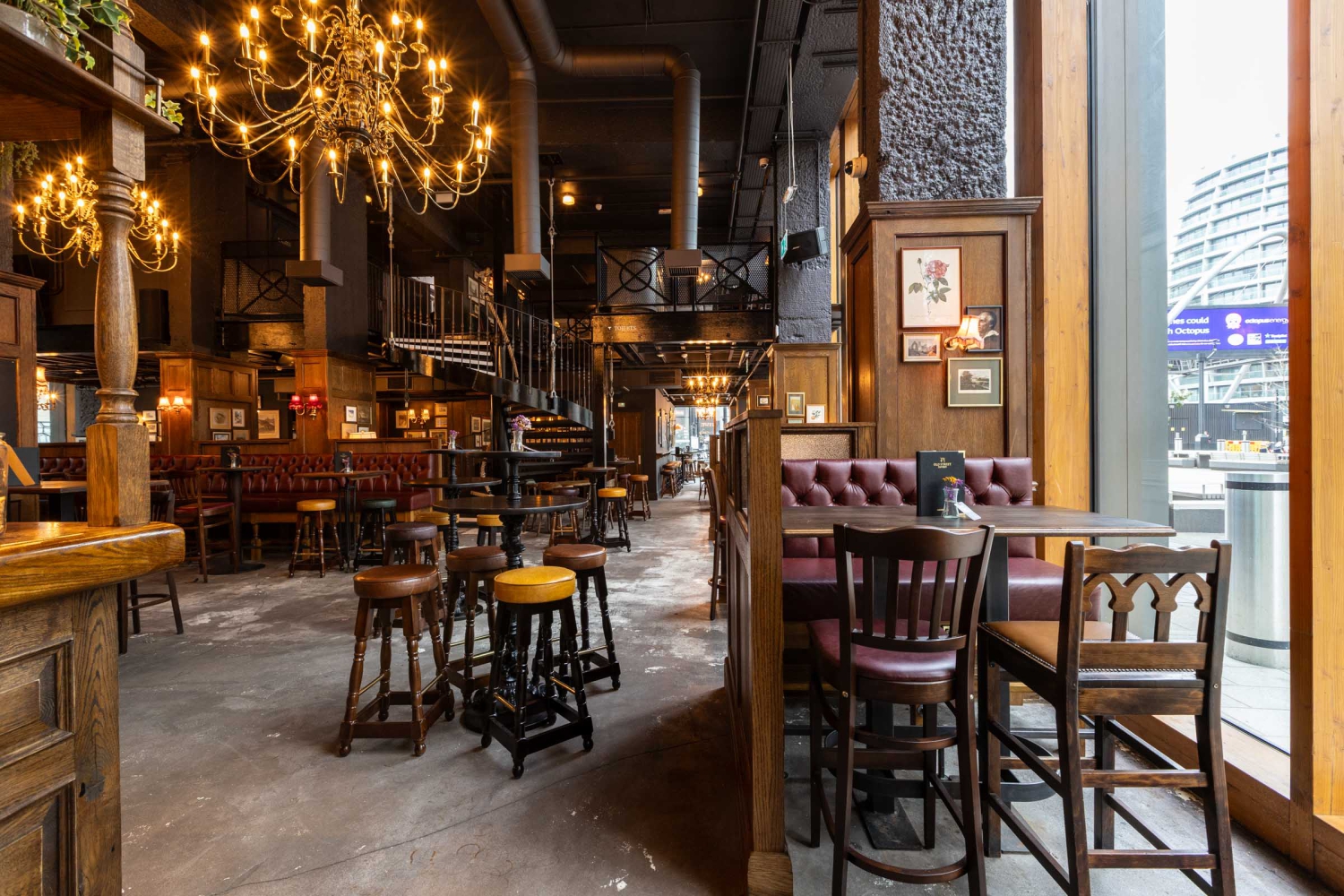 SINTILLATE Bottomless Party Brunch at Old Street Tavern