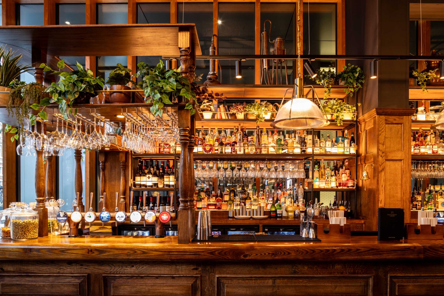 SINTILLATE Bottomless Party Brunch at Old Street Tavern