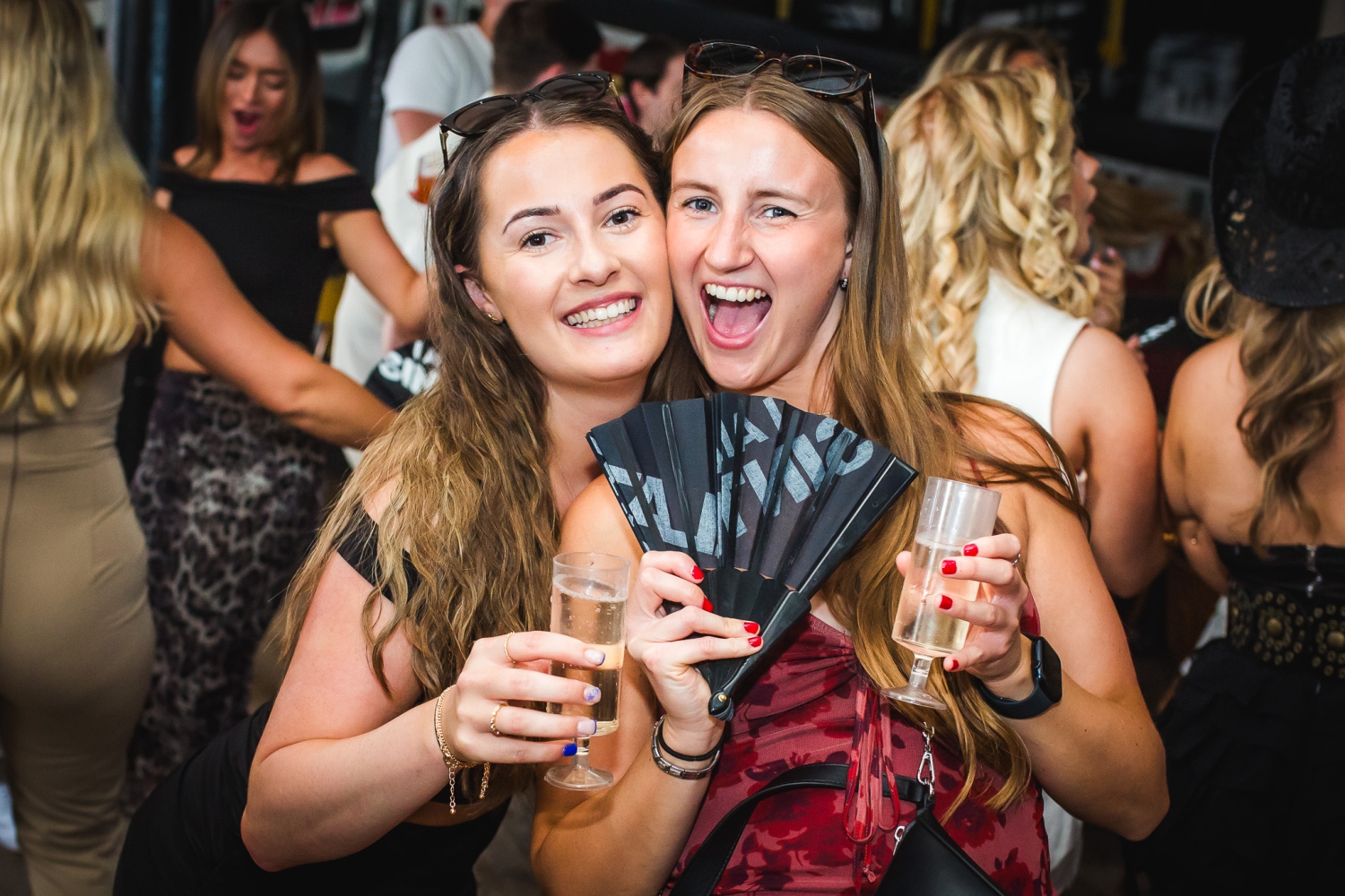 SINTILLATE Bottomless Party Brunch at Old Street Tavern