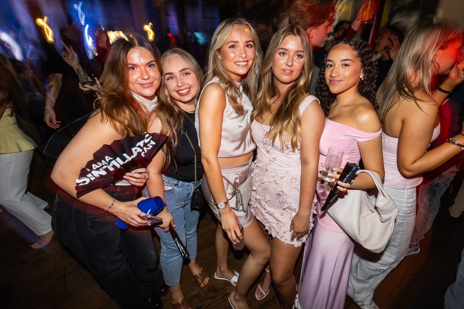 SINTILLATE Bottomless Party Brunch at Old Street Tavern