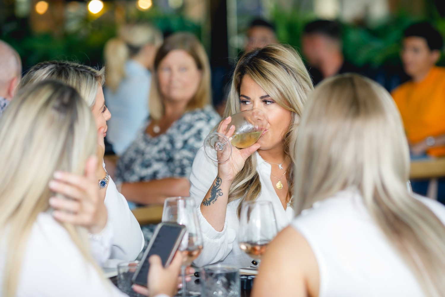 SINTILLATE Bottomless Party Brunch at Old Street Tavern