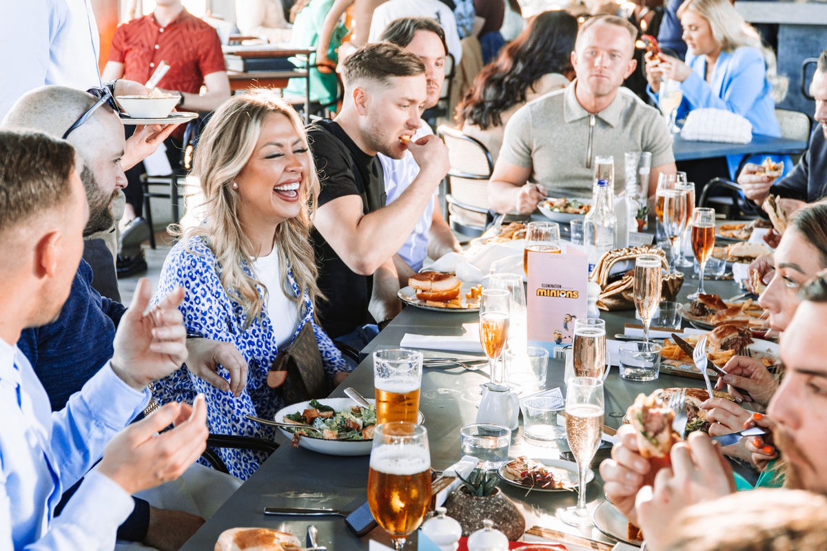 SINTILLATE Bottomless Party Brunch at Old Street Tavern