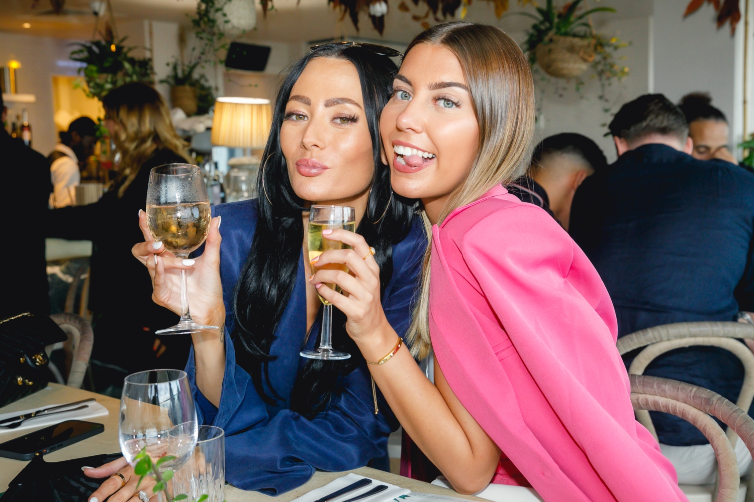 SINTILLATE Bottomless Party Brunch at Old Street Tavern