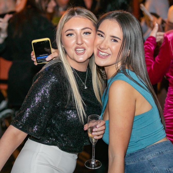 SINTILLATE Bottomless Party Brunch at Q