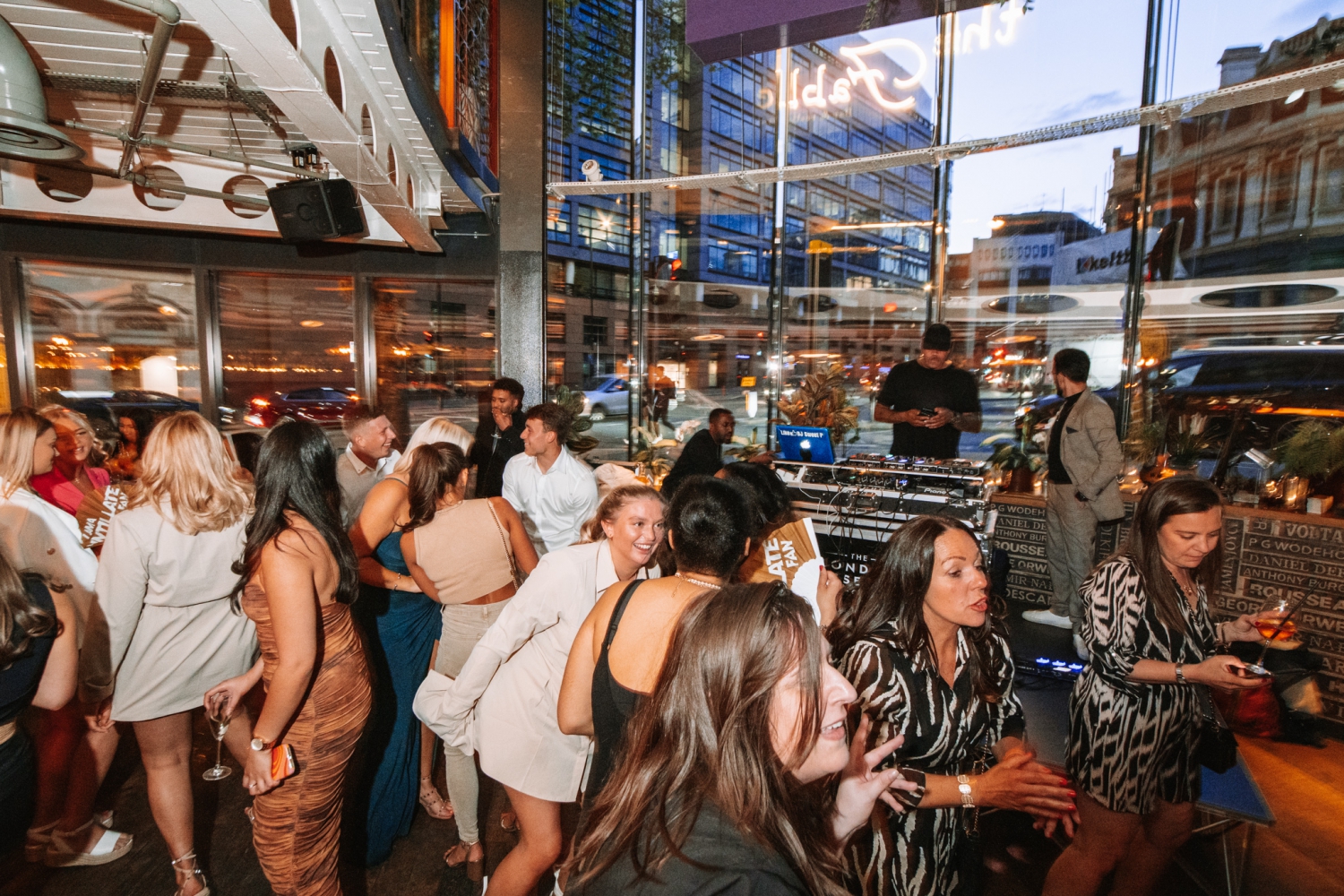 SINTILLATE Bottomless Party Brunch at The Fable